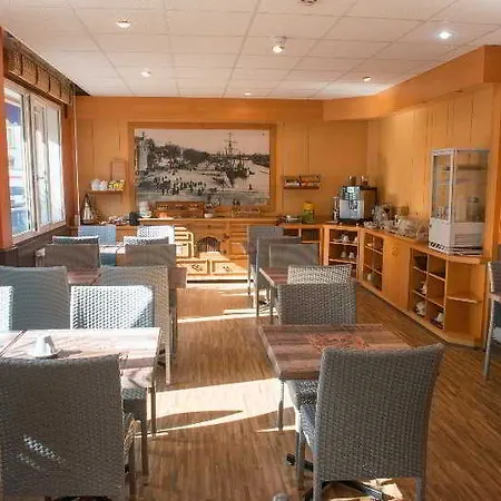 Escale Oceania Hotel Lorient